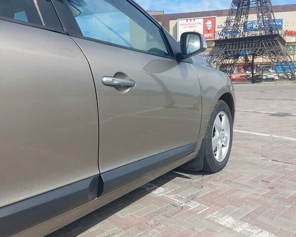 Бежевий Рено Меган, об'ємом двигуна 1.46 л та пробігом 151 тис. км за 7000 $, фото 14 на Automoto.ua