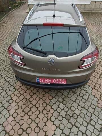 Бежевый Рено Меган, объемом двигателя 1.6 л и пробегом 219 тыс. км за 7700 $, фото 7 на Automoto.ua