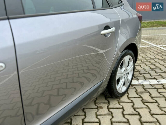 Бежевий Рено Меган, об'ємом двигуна 1.46 л та пробігом 135 тис. км за 7850 $, фото 32 на Automoto.ua