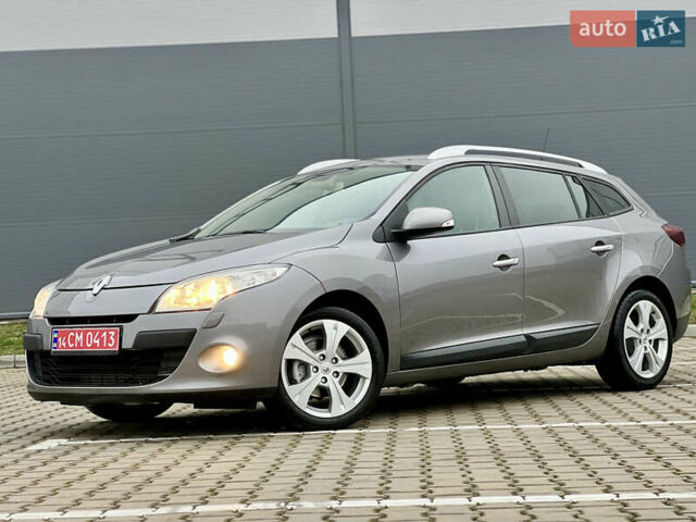 Бежевий Рено Меган, об'ємом двигуна 1.46 л та пробігом 135 тис. км за 7850 $, фото 6 на Automoto.ua