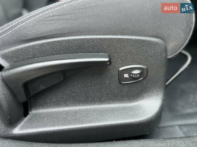 Бежевий Рено Меган, об'ємом двигуна 1.46 л та пробігом 135 тис. км за 7850 $, фото 75 на Automoto.ua