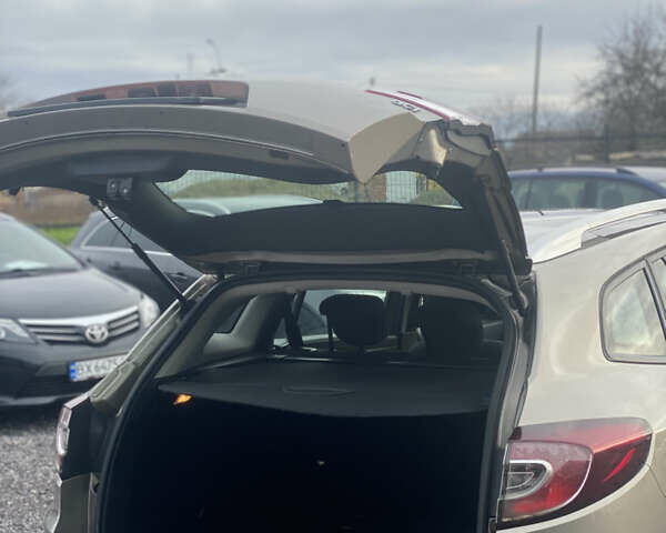 Бежевий Рено Меган, об'ємом двигуна 1.5 л та пробігом 233 тис. км за 7750 $, фото 19 на Automoto.ua