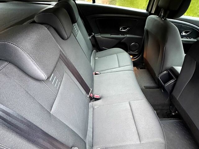 Бежевий Рено Меган, об'ємом двигуна 1.6 л та пробігом 134 тис. км за 7500 $, фото 5 на Automoto.ua