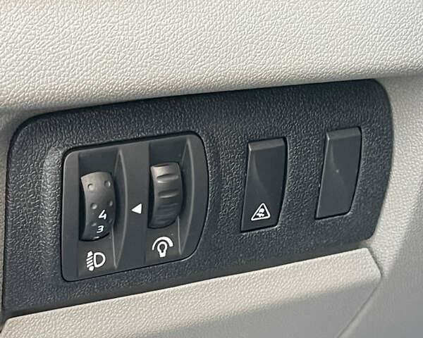 Бежевый Рено Меган, объемом двигателя 1.6 л и пробегом 106 тыс. км за 8499 $, фото 23 на Automoto.ua