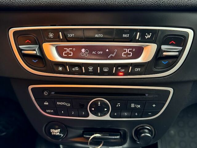 Бежевий Рено Меган, об'ємом двигуна 1.6 л та пробігом 134 тис. км за 7500 $, фото 8 на Automoto.ua