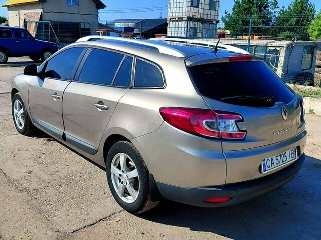 Бежевый Рено Меган, объемом двигателя 1.5 л и пробегом 355 тыс. км за 7200 $, фото 2 на Automoto.ua