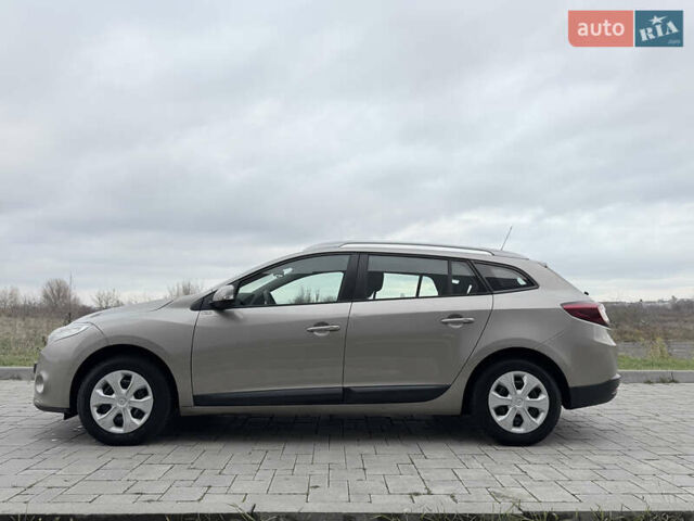 Бежевый Рено Меган, объемом двигателя 1.6 л и пробегом 289 тыс. км за 6700 $, фото 6 на Automoto.ua