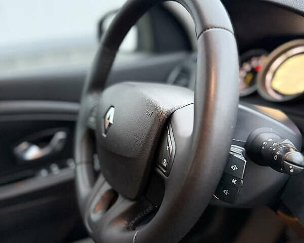 Бежевий Рено Меган, об'ємом двигуна 1.6 л та пробігом 289 тис. км за 6300 $, фото 24 на Automoto.ua