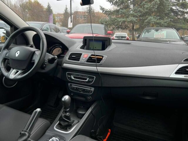 Бежевый Рено Меган, объемом двигателя 1.5 л и пробегом 211 тыс. км за 7400 $, фото 10 на Automoto.ua