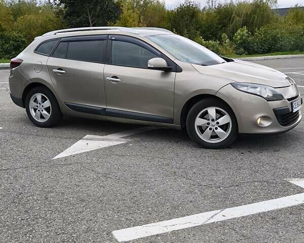 Бежевый Рено Меган, объемом двигателя 1.5 л и пробегом 247 тыс. км за 8500 $, фото 9 на Automoto.ua