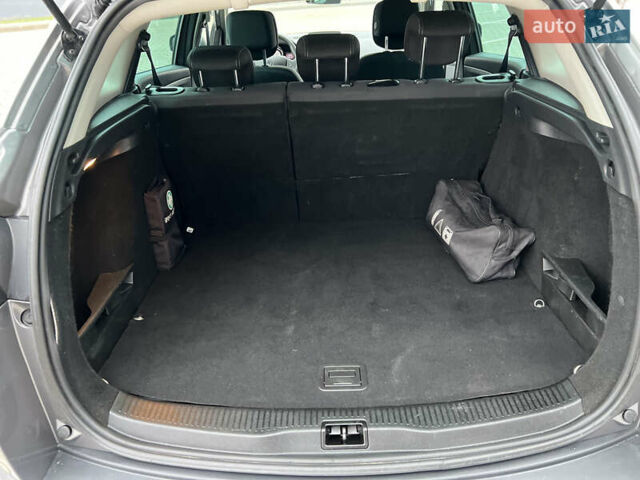 Бежевий Рено Меган, об'ємом двигуна 1.46 л та пробігом 135 тис. км за 7850 $, фото 68 на Automoto.ua