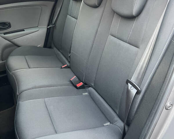 Бежевый Рено Меган, объемом двигателя 1.6 л и пробегом 106 тыс. км за 8499 $, фото 21 на Automoto.ua