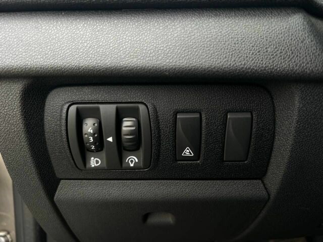 Бежевый Рено Меган, объемом двигателя 1.5 л и пробегом 211 тыс. км за 7400 $, фото 15 на Automoto.ua