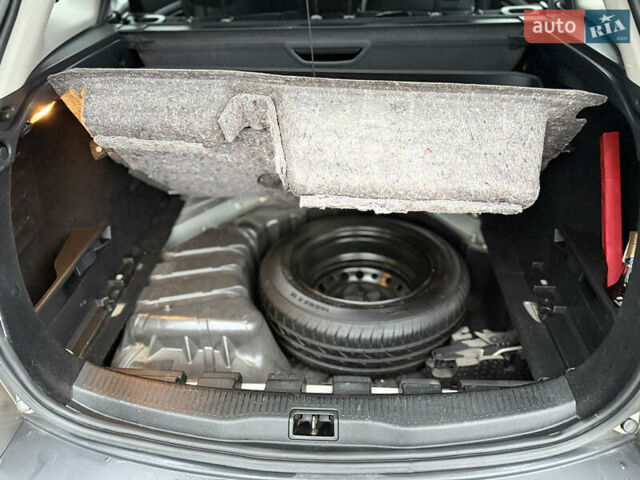 Бежевий Рено Меган, об'ємом двигуна 1.6 л та пробігом 289 тис. км за 6300 $, фото 33 на Automoto.ua