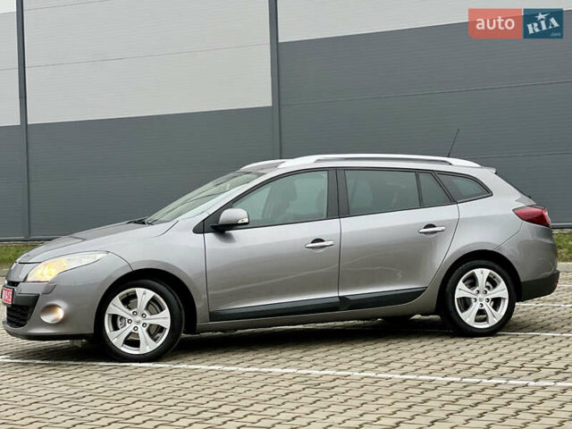 Бежевий Рено Меган, об'ємом двигуна 1.46 л та пробігом 135 тис. км за 7850 $, фото 9 на Automoto.ua