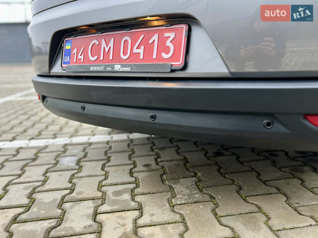 Бежевий Рено Меган, об'ємом двигуна 1.46 л та пробігом 135 тис. км за 7850 $, фото 37 на Automoto.ua