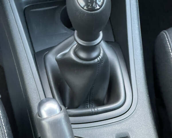 Бежевый Рено Меган, объемом двигателя 1.6 л и пробегом 106 тыс. км за 8499 $, фото 16 на Automoto.ua