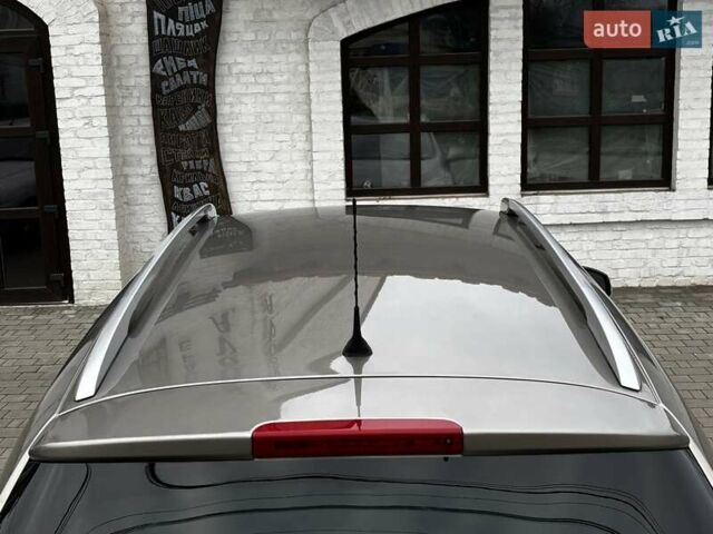 Бежевый Рено Меган, объемом двигателя 1.46 л и пробегом 201 тыс. км за 7399 $, фото 44 на Automoto.ua