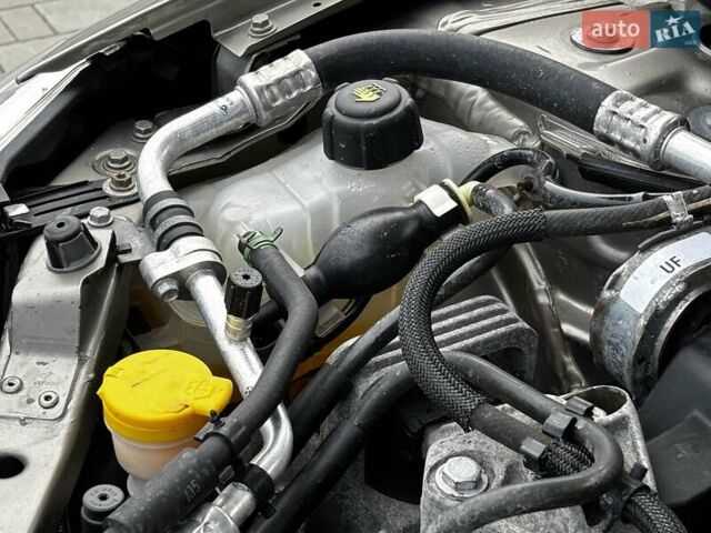 Бежевый Рено Меган, объемом двигателя 1.46 л и пробегом 201 тыс. км за 7399 $, фото 38 на Automoto.ua