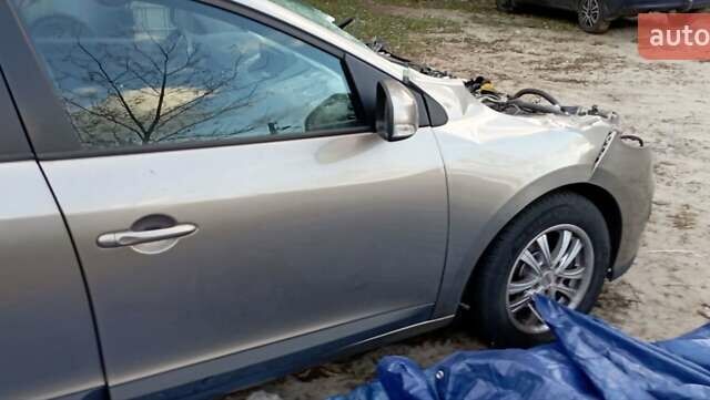 Бежевий Рено Меган, об'ємом двигуна 1.5 л та пробігом 280 тис. км за 3000 $, фото 2 на Automoto.ua