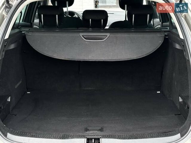 Бежевый Рено Меган, объемом двигателя 1.46 л и пробегом 201 тыс. км за 7399 $, фото 47 на Automoto.ua