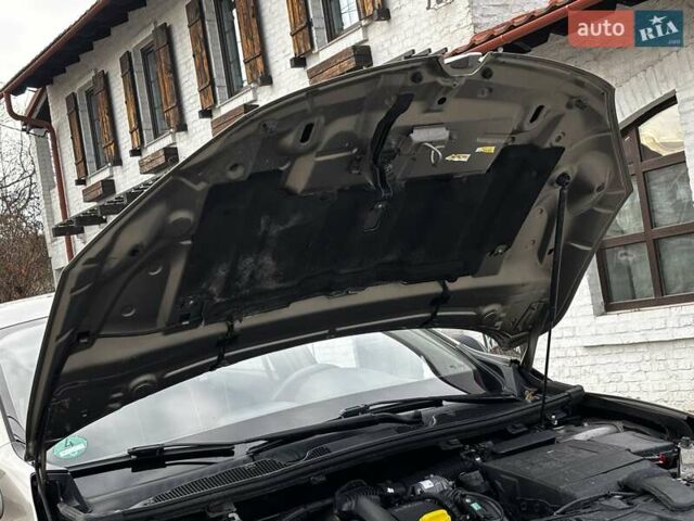 Бежевый Рено Меган, объемом двигателя 1.46 л и пробегом 201 тыс. км за 7399 $, фото 35 на Automoto.ua