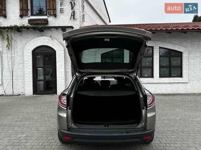 Бежевый Рено Меган, объемом двигателя 1.46 л и пробегом 201 тыс. км за 7399 $, фото 45 на Automoto.ua