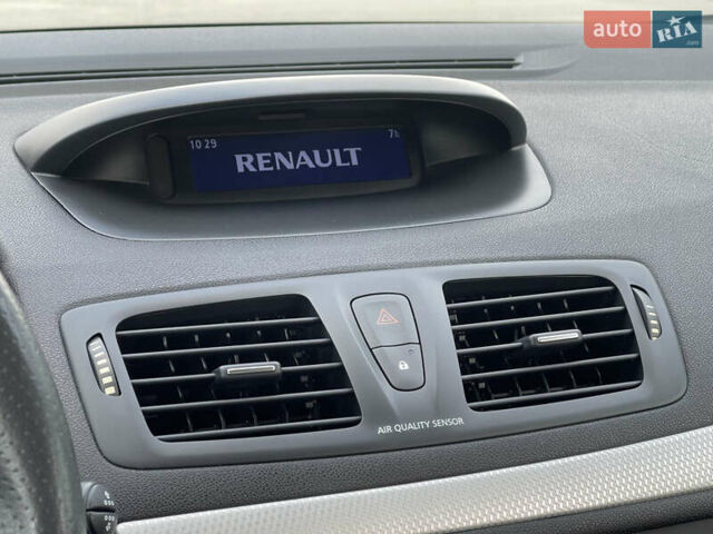 Бежевый Рено Меган, объемом двигателя 1.5 л и пробегом 91 тыс. км за 11700 $, фото 18 на Automoto.ua