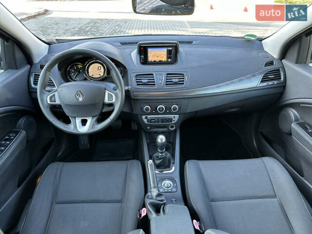 Бежевый Рено Меган, объемом двигателя 1.5 л и пробегом 246 тыс. км за 8200 $, фото 28 на Automoto.ua