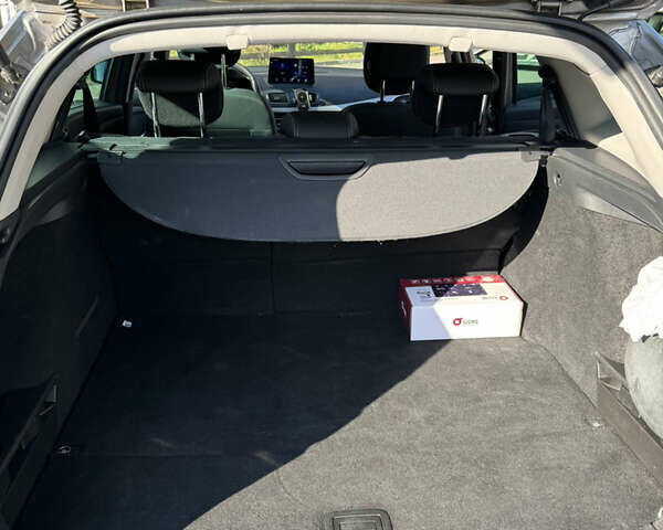 Бежевый Рено Меган, объемом двигателя 2 л и пробегом 154 тыс. км за 8400 $, фото 10 на Automoto.ua