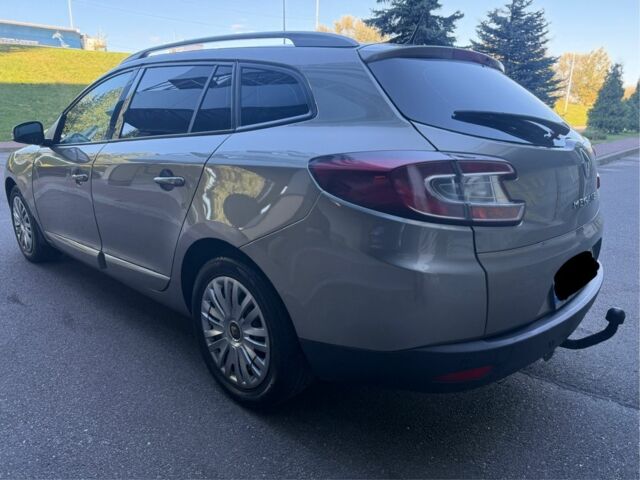 Бежевый Рено Меган, объемом двигателя 1.5 л и пробегом 235 тыс. км за 6999 $, фото 4 на Automoto.ua