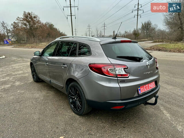 Бежевый Рено Меган, объемом двигателя 1.5 л и пробегом 223 тыс. км за 7800 $, фото 5 на Automoto.ua