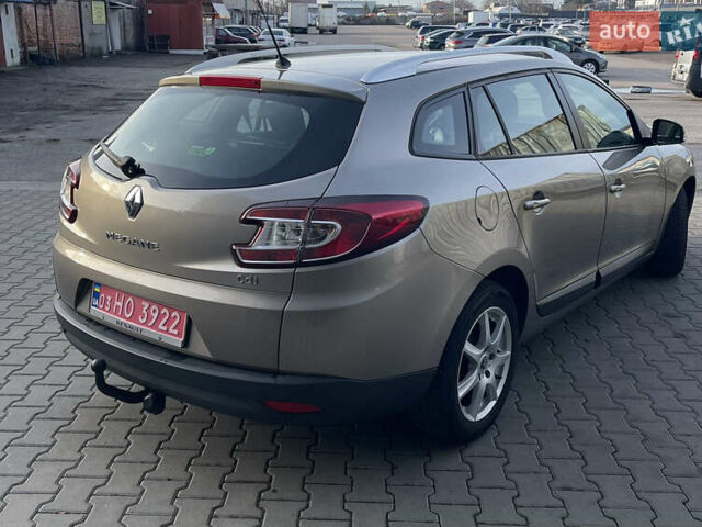Бежевый Рено Меган, объемом двигателя 1.5 л и пробегом 243 тыс. км за 8200 $, фото 4 на Automoto.ua