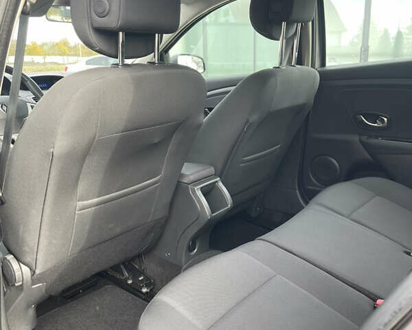 Бежевый Рено Меган, объемом двигателя 1.5 л и пробегом 91 тыс. км за 11700 $, фото 24 на Automoto.ua