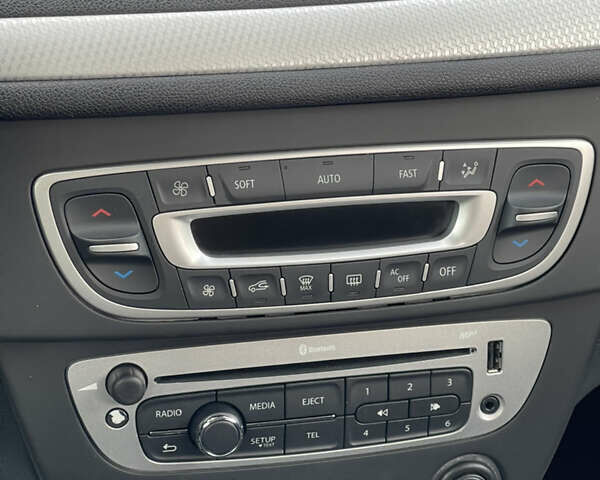 Бежевый Рено Меган, объемом двигателя 1.5 л и пробегом 91 тыс. км за 11700 $, фото 16 на Automoto.ua