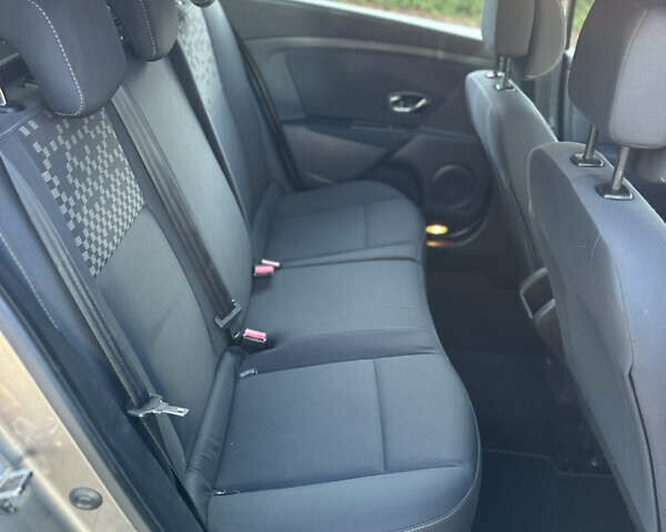 Бежевый Рено Меган, объемом двигателя 1.5 л и пробегом 246 тыс. км за 8200 $, фото 30 на Automoto.ua