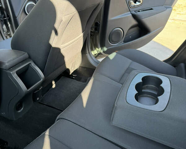 Бежевый Рено Меган, объемом двигателя 2 л и пробегом 154 тыс. км за 8400 $, фото 6 на Automoto.ua