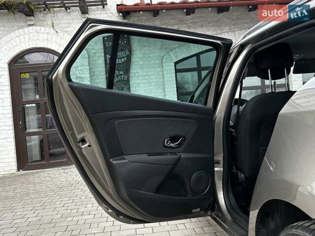 Бежевый Рено Меган, объемом двигателя 1.46 л и пробегом 201 тыс. км за 7399 $, фото 58 на Automoto.ua