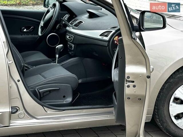 Бежевый Рено Меган, объемом двигателя 1.46 л и пробегом 201 тыс. км за 7399 $, фото 66 на Automoto.ua