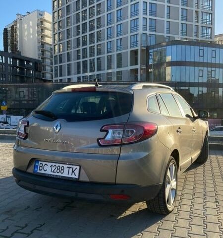 Бежевый Рено Меган, объемом двигателя 1.46 л и пробегом 310 тыс. км за 7500 $, фото 4 на Automoto.ua