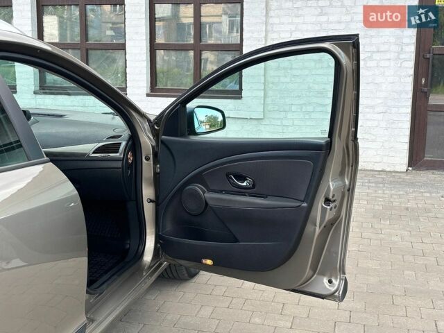 Бежевый Рено Меган, объемом двигателя 1.5 л и пробегом 262 тыс. км за 7850 $, фото 65 на Automoto.ua
