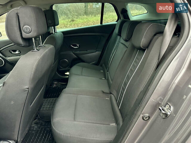 Бежевый Рено Меган, объемом двигателя 1.5 л и пробегом 223 тыс. км за 7800 $, фото 11 на Automoto.ua