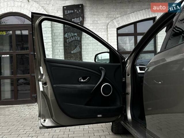 Бежевый Рено Меган, объемом двигателя 1.46 л и пробегом 201 тыс. км за 7399 $, фото 53 на Automoto.ua