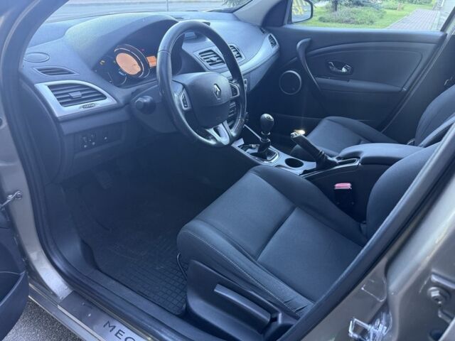 Бежевый Рено Меган, объемом двигателя 1.5 л и пробегом 235 тыс. км за 6999 $, фото 9 на Automoto.ua