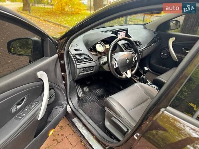 Бежевый Рено Меган, объемом двигателя 1.5 л и пробегом 241 тыс. км за 7700 $, фото 1 на Automoto.ua