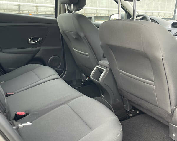 Бежевый Рено Меган, объемом двигателя 1.5 л и пробегом 91 тыс. км за 11700 $, фото 22 на Automoto.ua