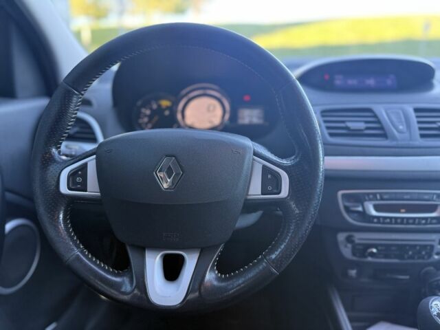 Бежевый Рено Меган, объемом двигателя 1.5 л и пробегом 235 тыс. км за 6999 $, фото 14 на Automoto.ua