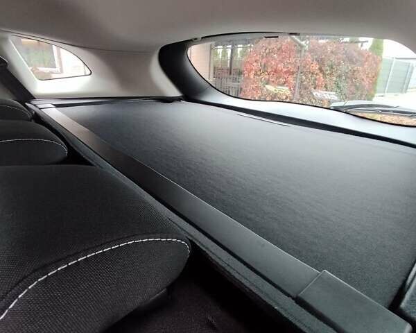 Бежевый Рено Меган, объемом двигателя 1.46 л и пробегом 250 тыс. км за 8500 $, фото 15 на Automoto.ua