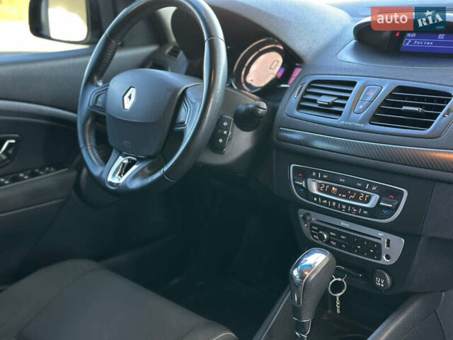 Бежевий Рено Меган, об'ємом двигуна 1.46 л та пробігом 246 тис. км за 6990 $, фото 61 на Automoto.ua