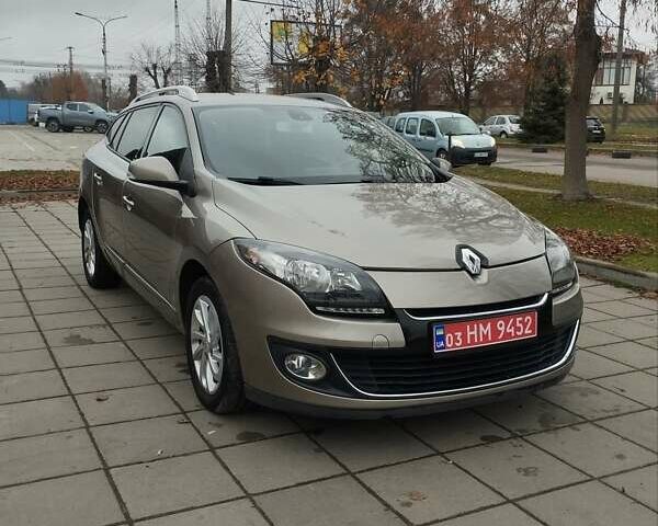 Бежевый Рено Меган, объемом двигателя 1.46 л и пробегом 250 тыс. км за 8500 $, фото 2 на Automoto.ua